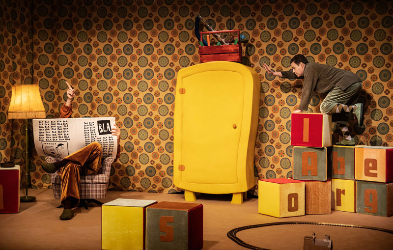 Svenska Teatern i Helsingfors premiär för teaterspel Aja, baja Alfons Åberg!